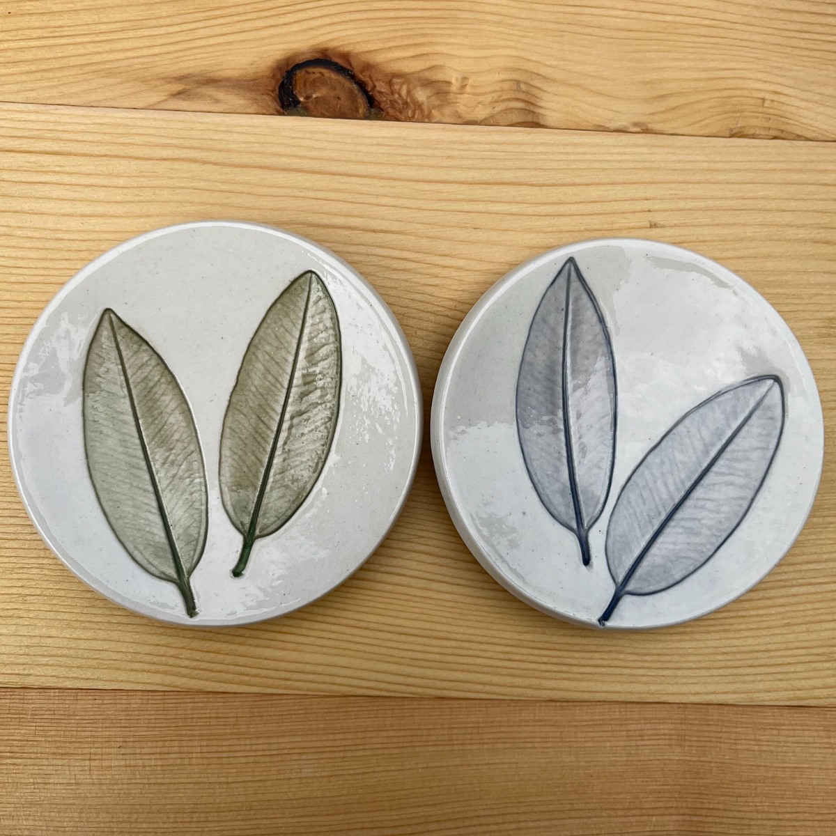 Pōhutukawa Ring Dishes - Green and Dark Blue