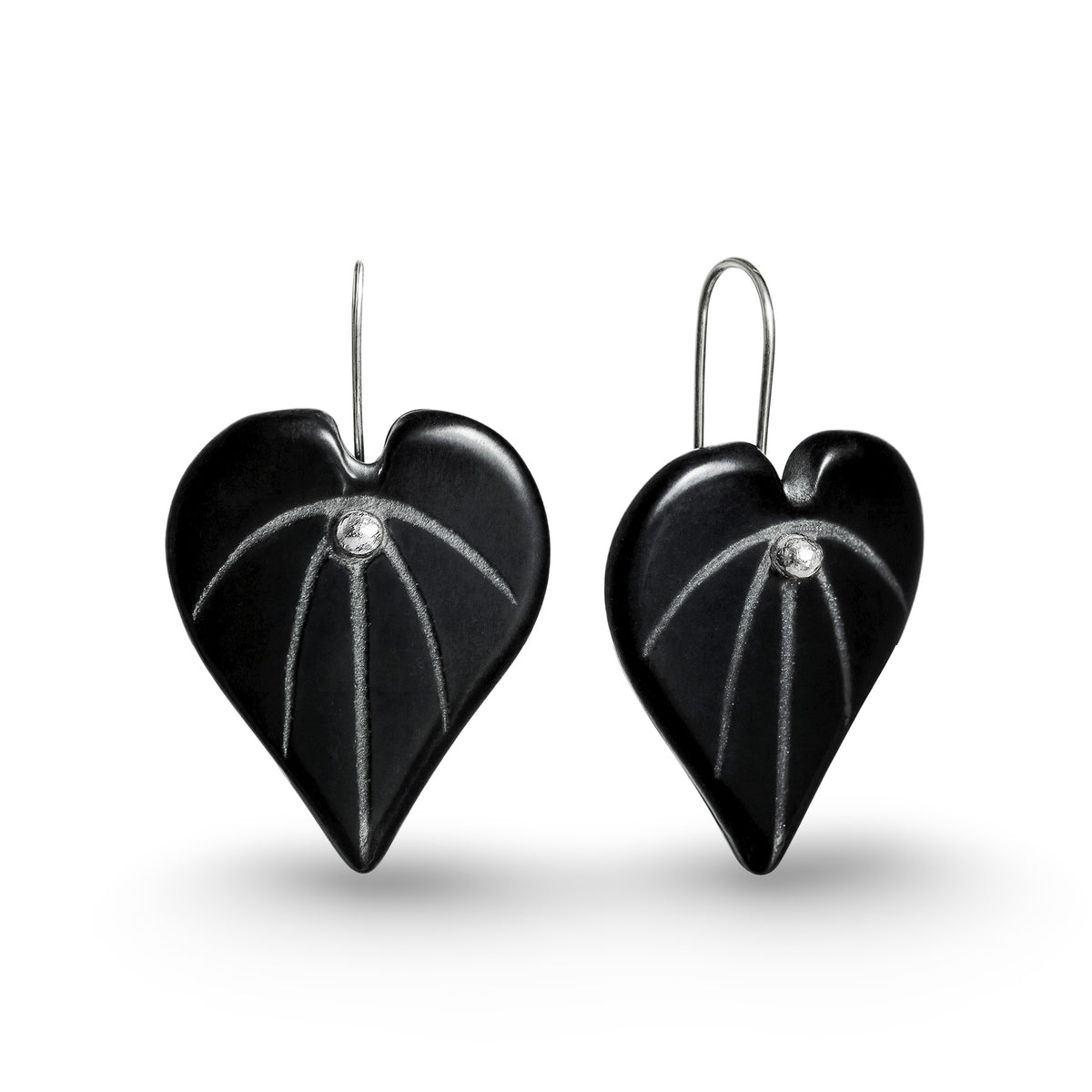 Kawakawa Leaf Earrings Black