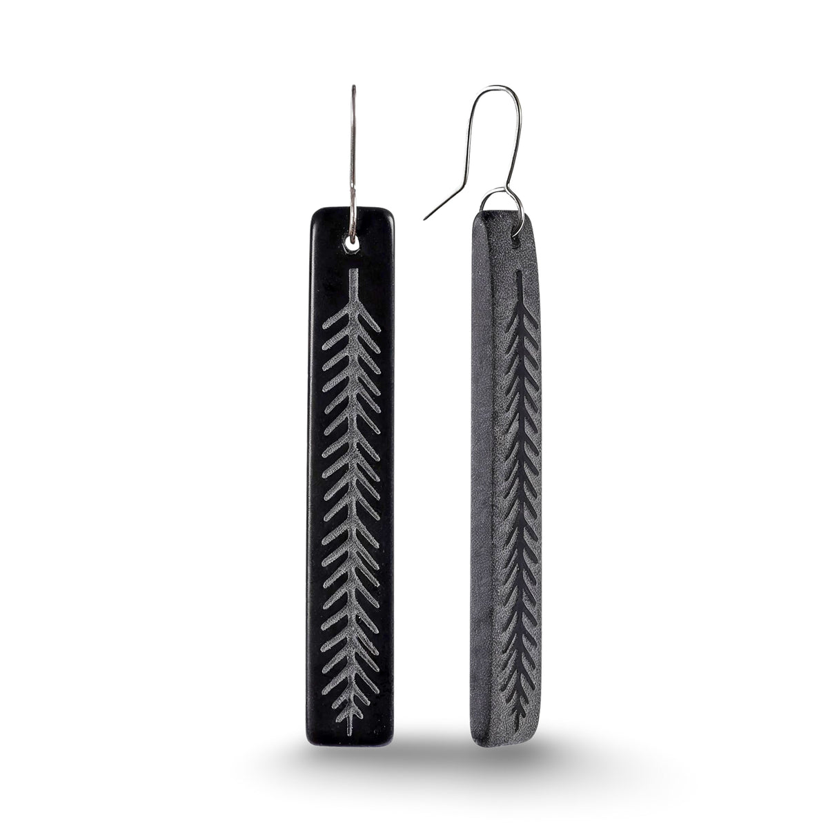 Rimu Leaf Drop Earrings Black