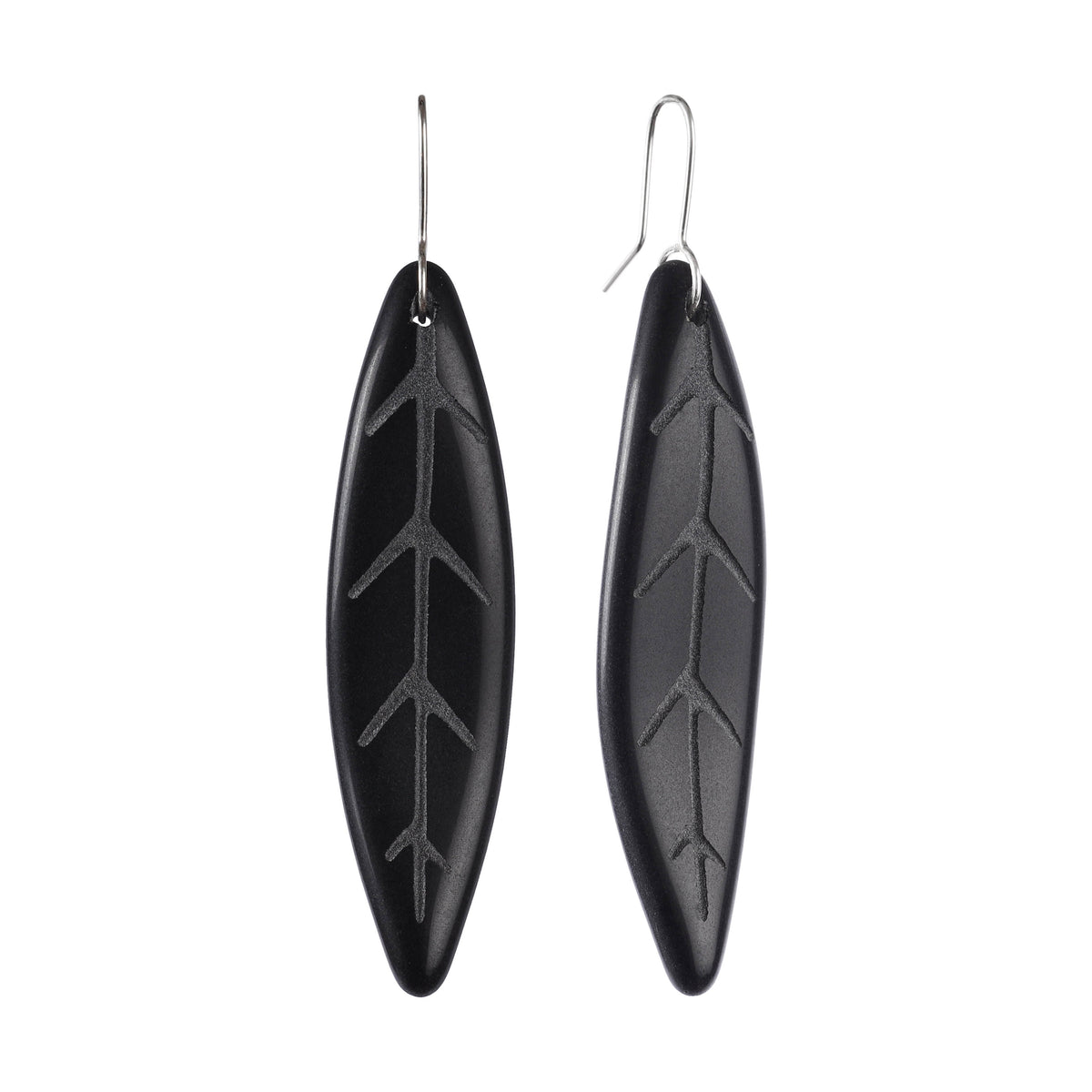 Tawa Leaf Earrings Black