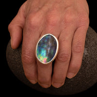 Pāua Concave Ring